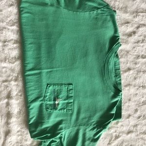 Green vineyard vines t-shirt